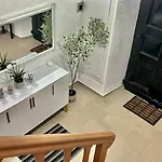 Smartstay Self Check-in Parking Budget * 伍珀塔尔