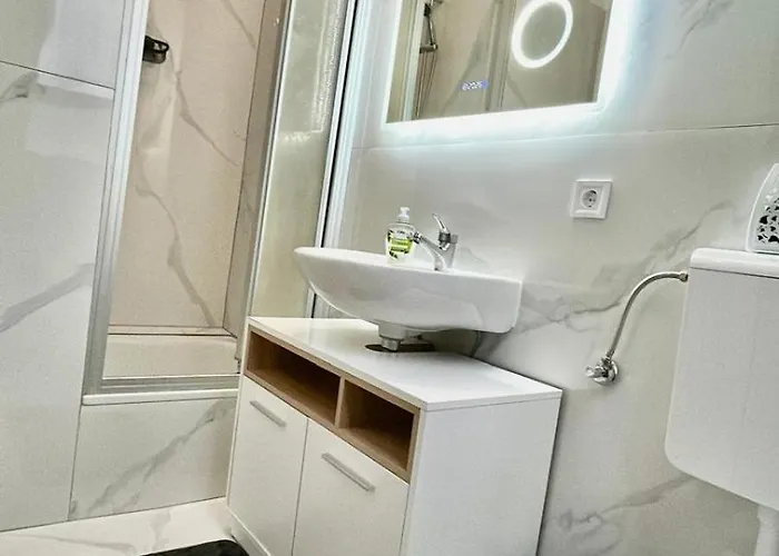 Homestay Smartstay Self Check-in Parking Budget