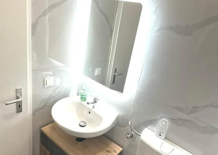 Smartstay Self Check-in Parking Budget Wuppertal