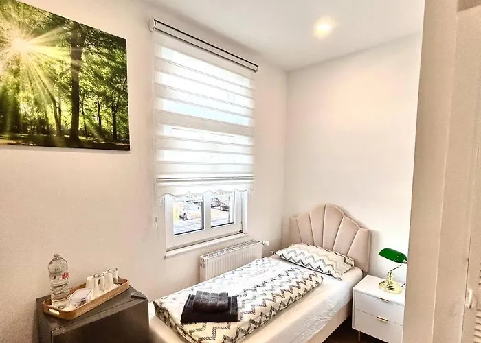 Smartstay Self Check-in Parking Budget * Wuppertal