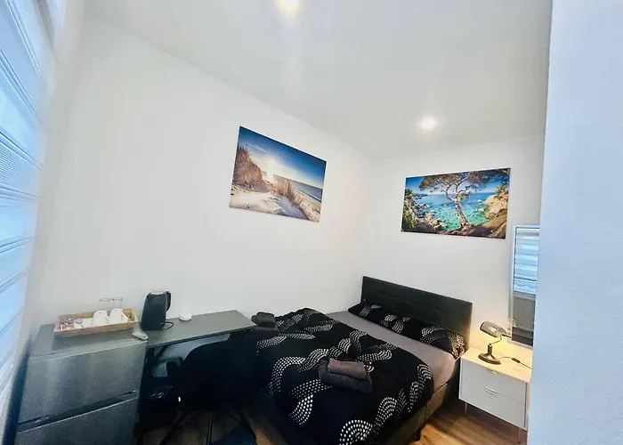 Homestay Smartstay Self Check-in Parking Budget